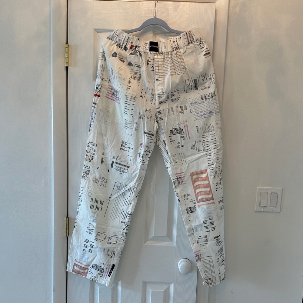 Vetements Men’s White Newspaper-Print Elastic Waist Pants